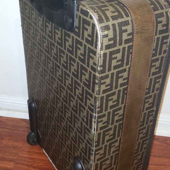 SOLD!! 💸Fendi Trolley Luggage Carry-On Bag - Picture 4 of 8